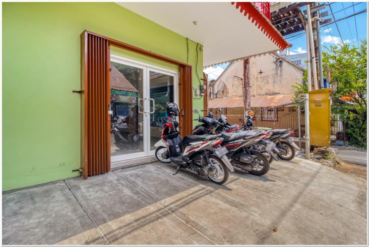 Reddoorz Near Ramai Mall Malioboro 요그야카르타 외부 사진