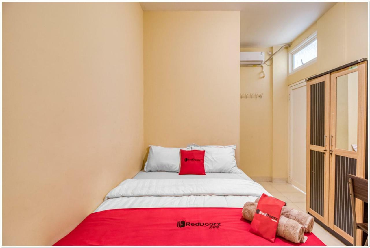 Reddoorz Near Ramai Mall Malioboro 요그야카르타 외부 사진